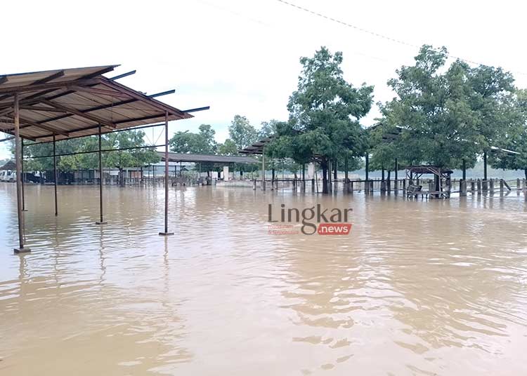 Banjir Bandang Terjang Pati Jalan Raya Jakenan Winong Lumpuh Total