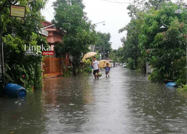 Diguyur Hujan Deras Kota Semarang Dikepung Banjir