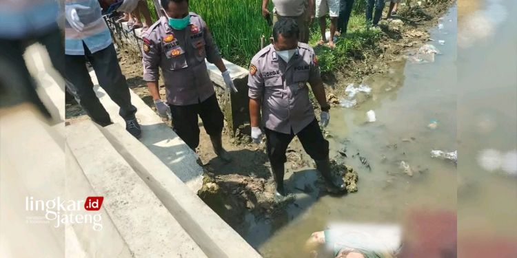 Mayat Pria Ditemukan di Selokan Komplek Makam Syekh Jangkung Pati