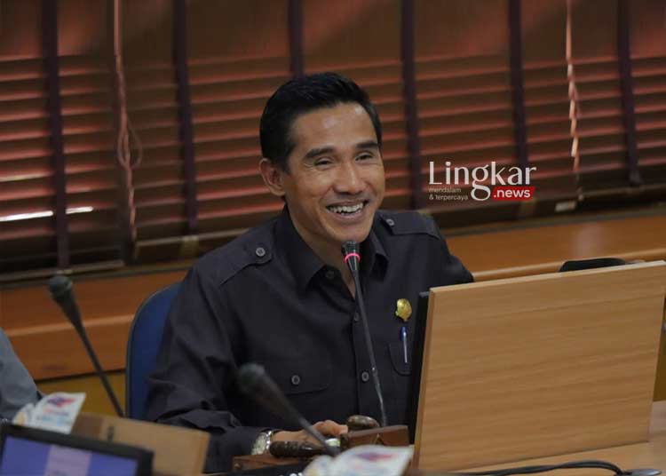 Kritik Sikap Ganjar Anggota DPRD Jateng Ingatkan untuk Tak Arogan dan Bijaksana