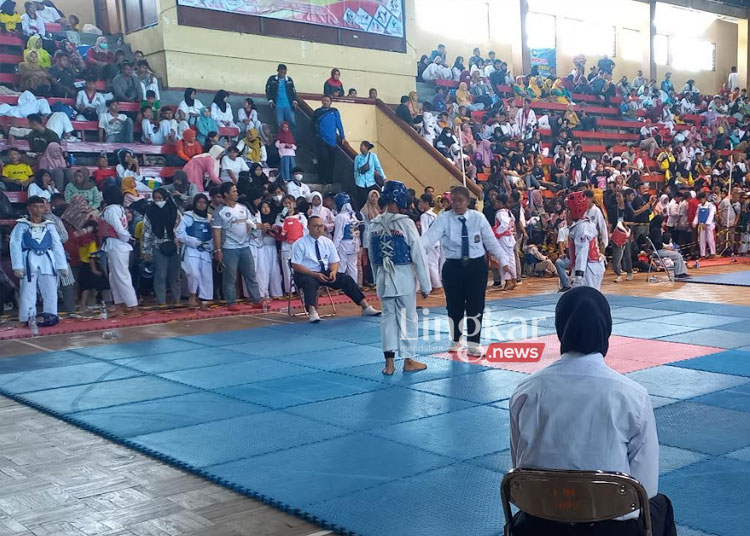olahraga cabor Taekwondo pada Pekan Olahraga Pelajar Daerah POPDA Kendal 2023 yang digelar di GOR Sasana Krida Bahurekso Kendal