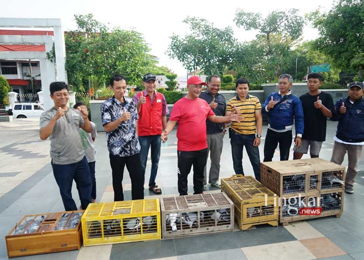 Pj Bupati Pati Lepas Merpati Bareng Komunitas Merpati Pos Silugonggo