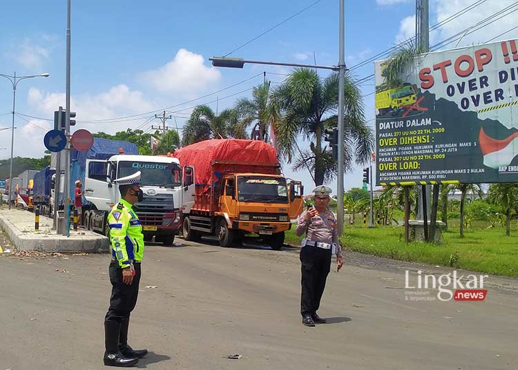 Satlantas Lakukan Rekayasa Lalu Lintas Akibat Jalan Alternatif Tergenang Banjir di Pati