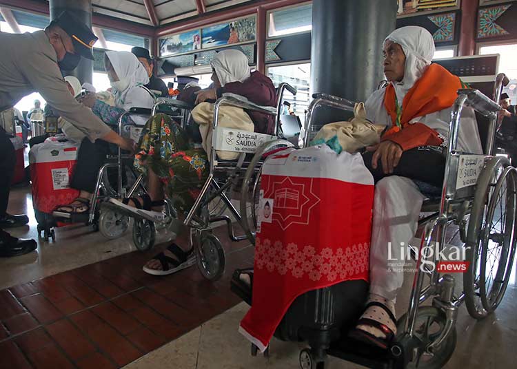 Alami Demensia 8 Calon Haji Asal Jawa Tengah Tertunda Berangkat