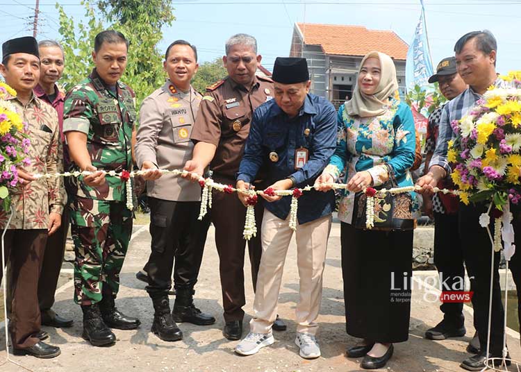 Bangun Akses Pemasaran Pemkab Jepara Resmikan Sentra Oleh Oleh Hasil Perikanan