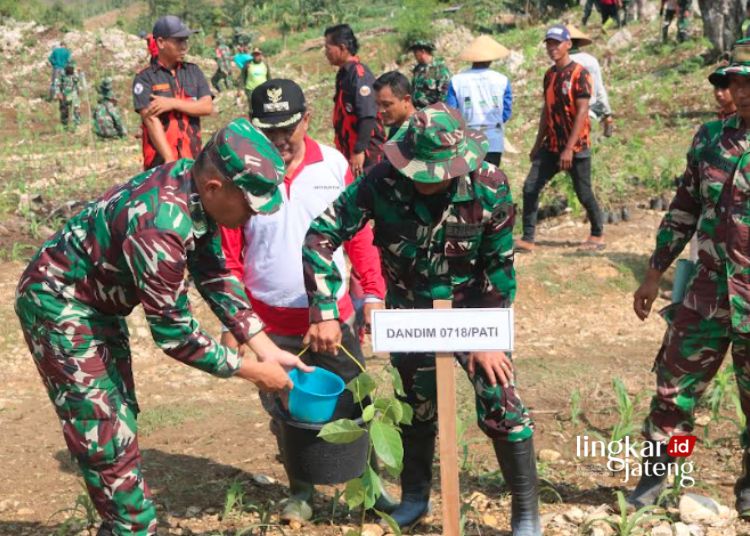 Reboisasi Hutan Pegunungan Kendeng Pati Ditanami 1.500 Bibit Aneka Tanaman