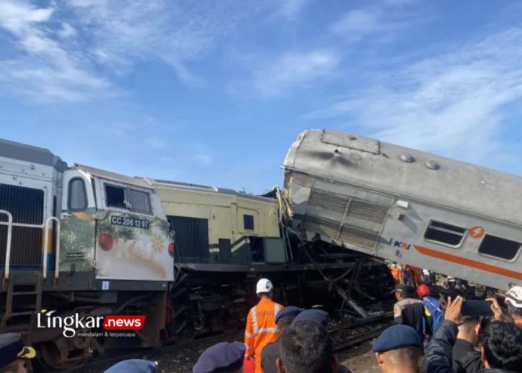 Kecelakaan Kereta di Cicalengka KA Turangga Tabrak KA Bandung Raya