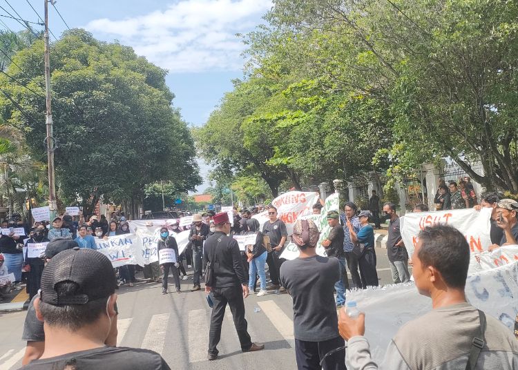 Demo di Pati Masyarakat Minta Pengusutan Kecurangan Pemilu