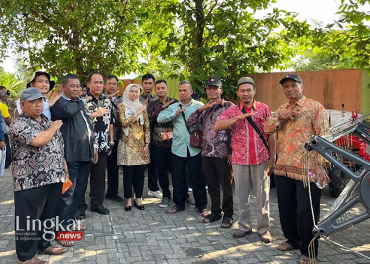 30 Kelompok Tani Terima Bantuan Alsintan